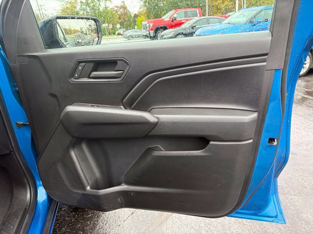 Used 2023 Chevrolet Colorado Trail Boss w/ Technology Package AWD/4WD image 24
