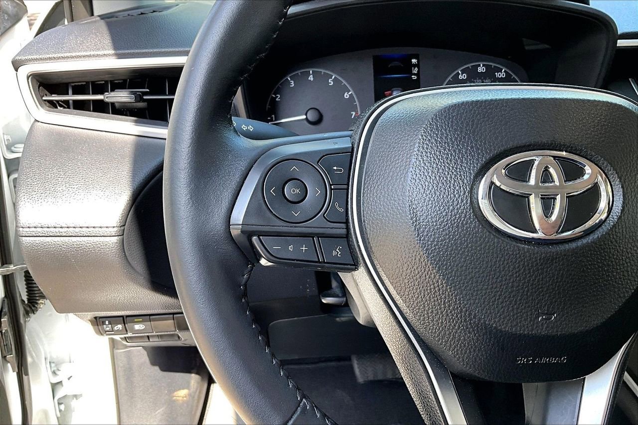 Used 2025 Toyota Corolla Cross LE w/ Moonroof Package image 10