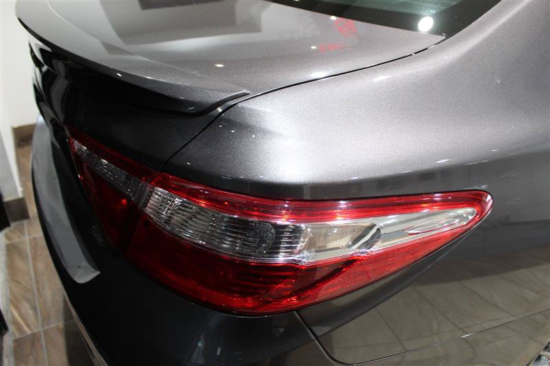 Used 2016 Toyota Camry SE FWD image 11