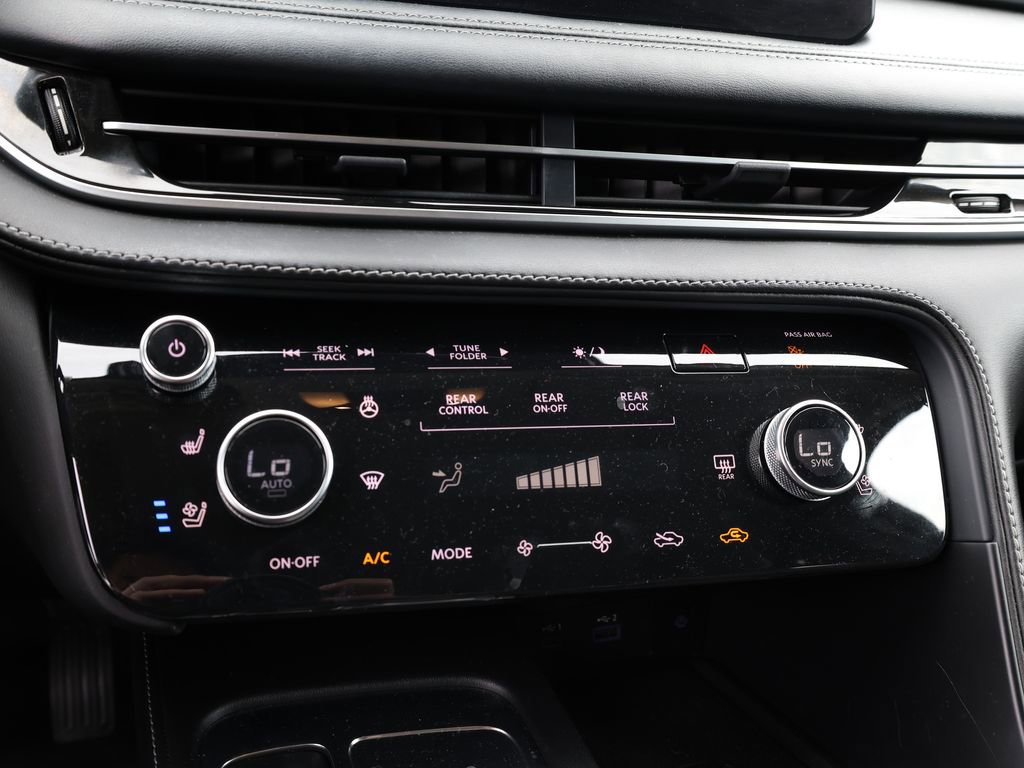 Certified 2023 INFINITI QX60 Luxe w/ Cargo Package image 29