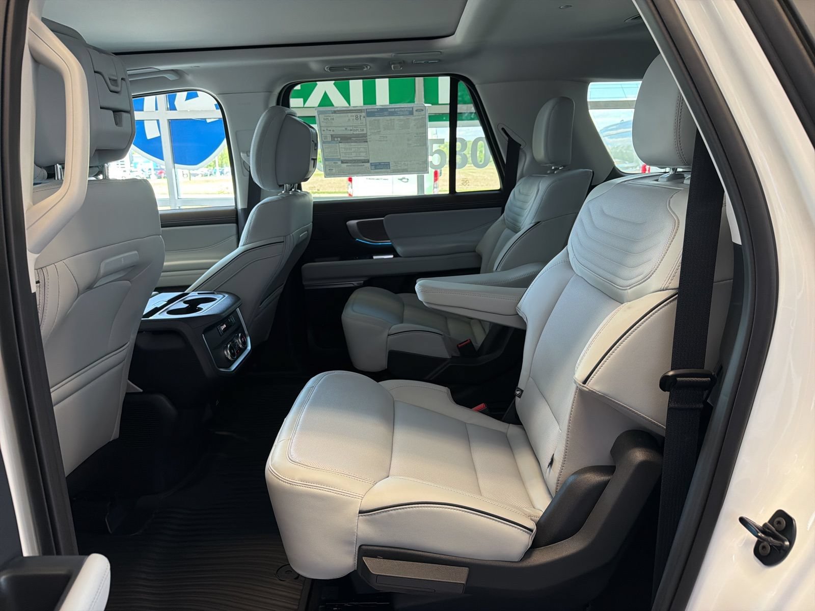 New 2026 Ford Expedition Max Platinum w/ Platinum Ultimate Package AWD/4WD image 17
