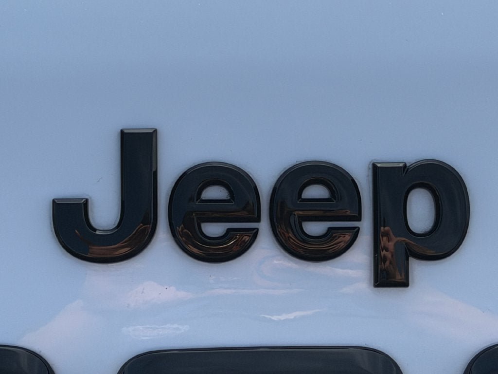 Used 2022 Jeep Cherokee Latitude w/ Sun & Sound Group AWD/4WD image 34