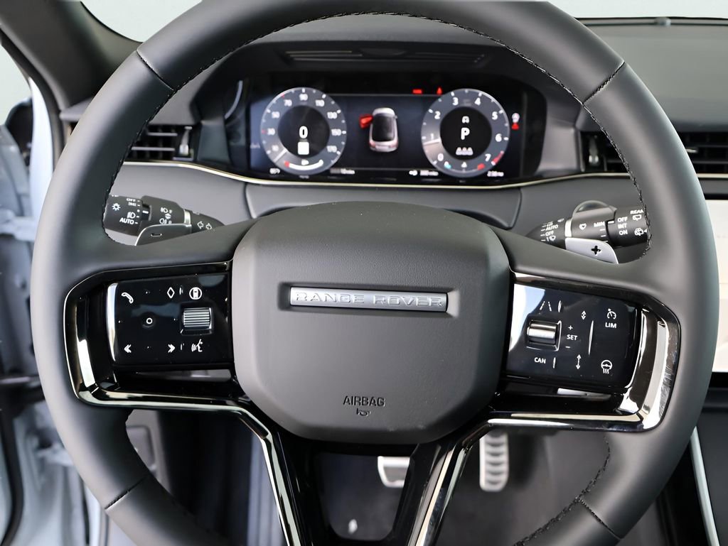 Used 2026 Land Rover Range Rover Evoque Dynamic SE AWD/4WD image 57