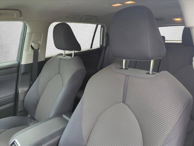 Used 2023 Toyota Highlander L AWD/4WD image 12