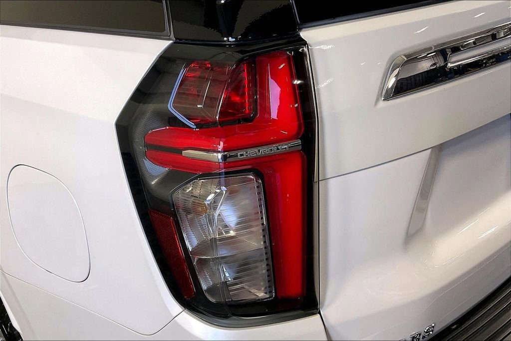Used 2023 Chevrolet Tahoe Premier w/ Premium Package AWD/4WD image 42
