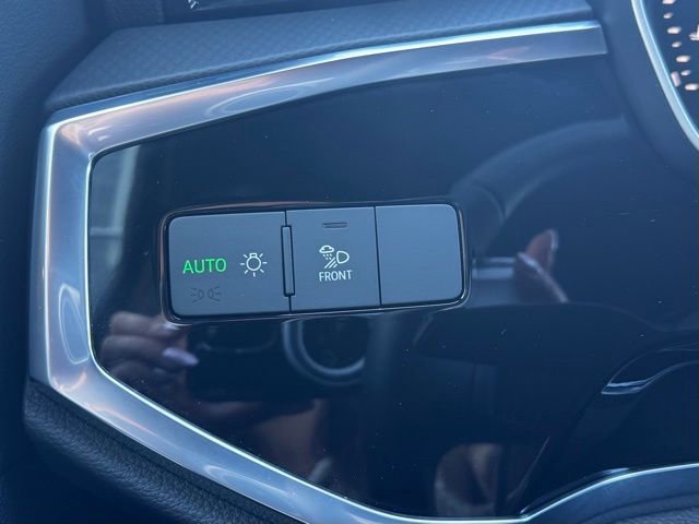 Certified 2025 Audi Q3 2.0T Premium w/ Convenience Package image 57