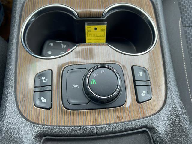 Used 2021 GMC Acadia SLE w/ Driver Convenience Package image 26