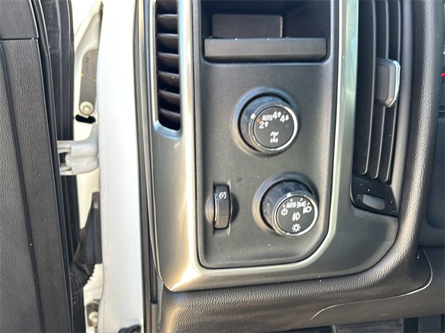 Used 2018 Chevrolet Silverado 1500 LT w/ All Star Edition image 22