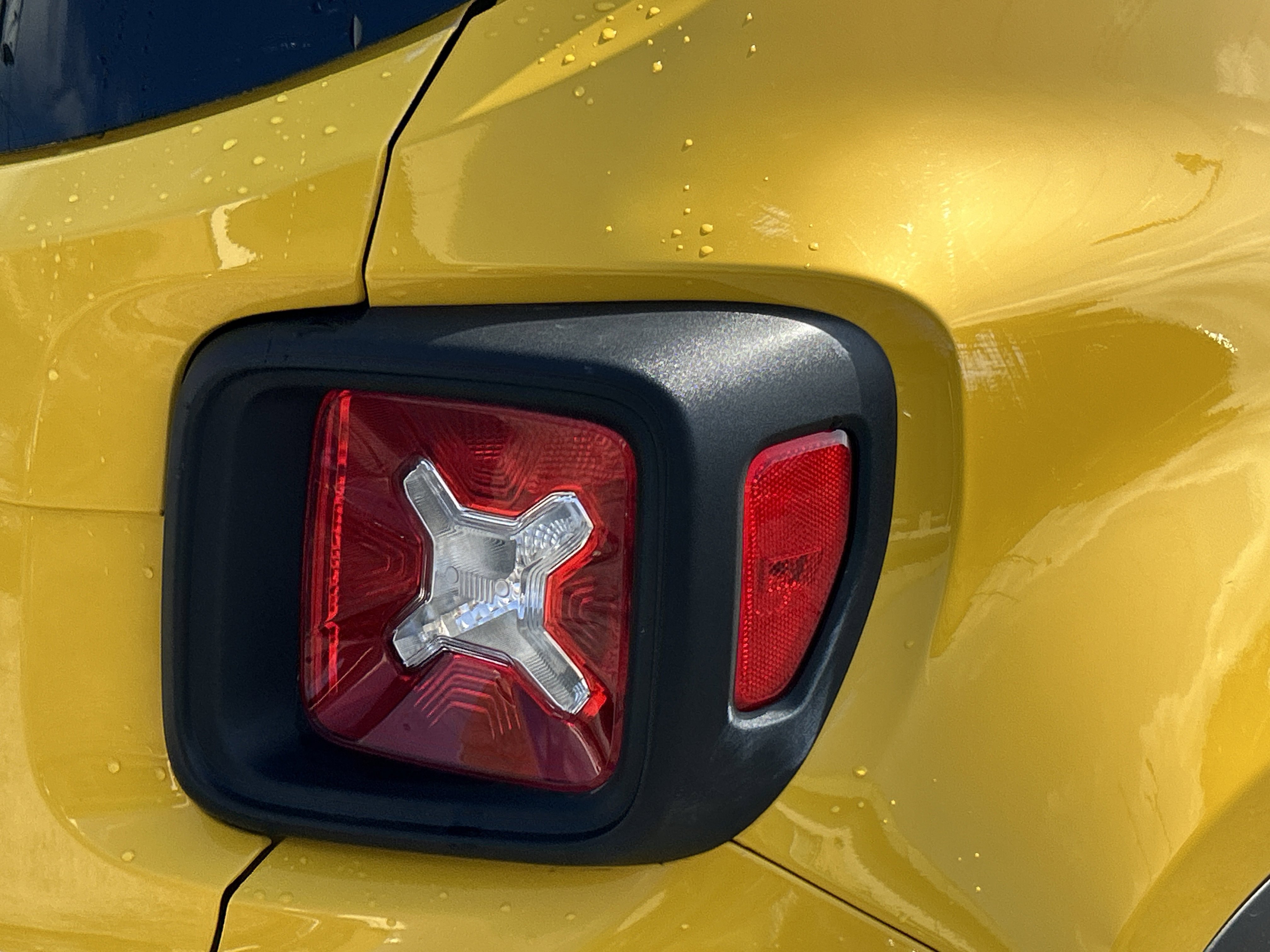 Used 2023 Jeep Renegade Trailhawk AWD/4WD image 12