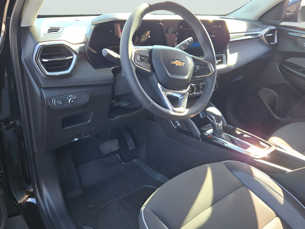 Used 2024 Chevrolet TrailBlazer LT w/ Convenience Package AWD/4WD image 26