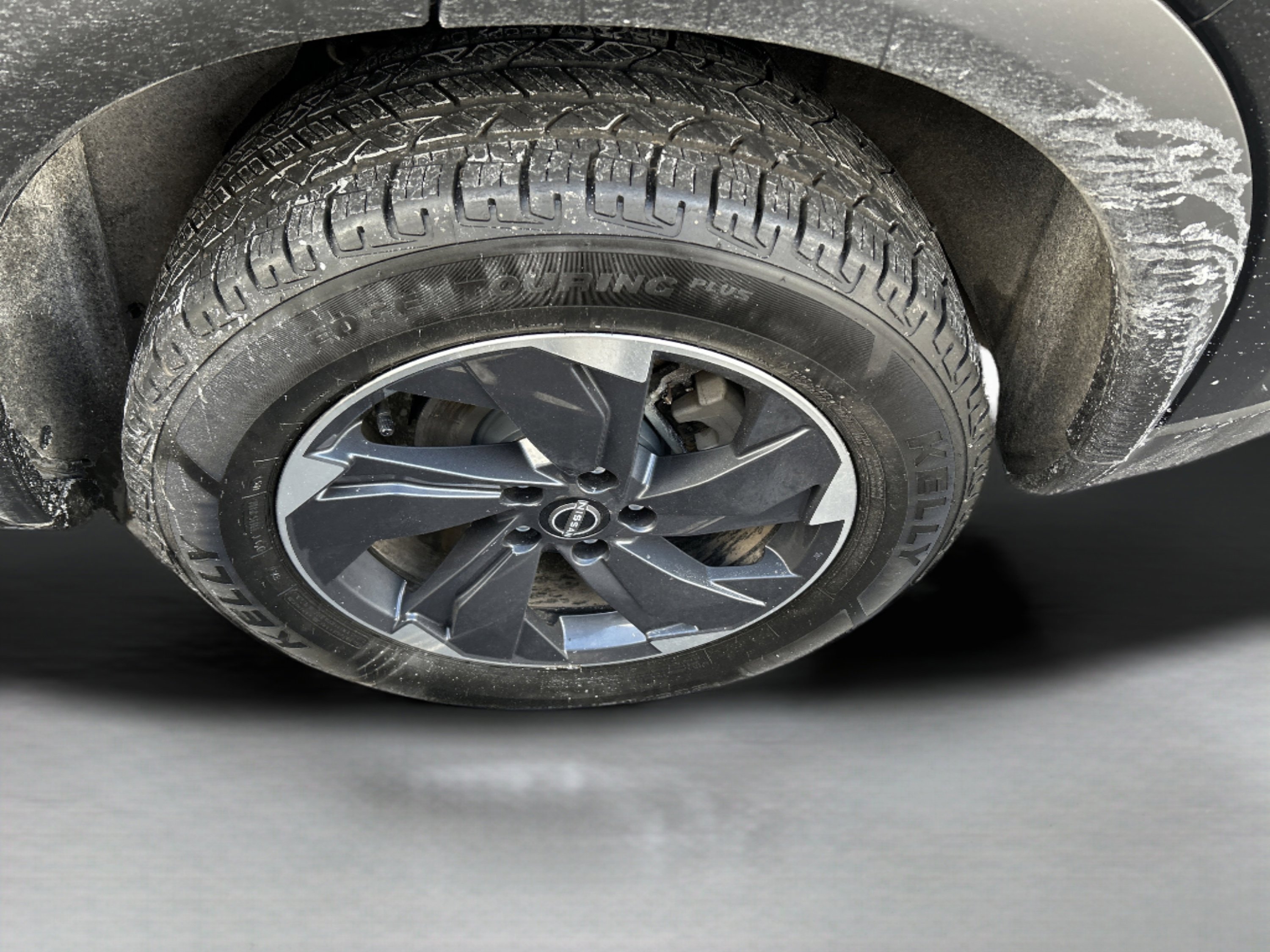 Used 2025 Nissan Rogue SV AWD/4WD image 19