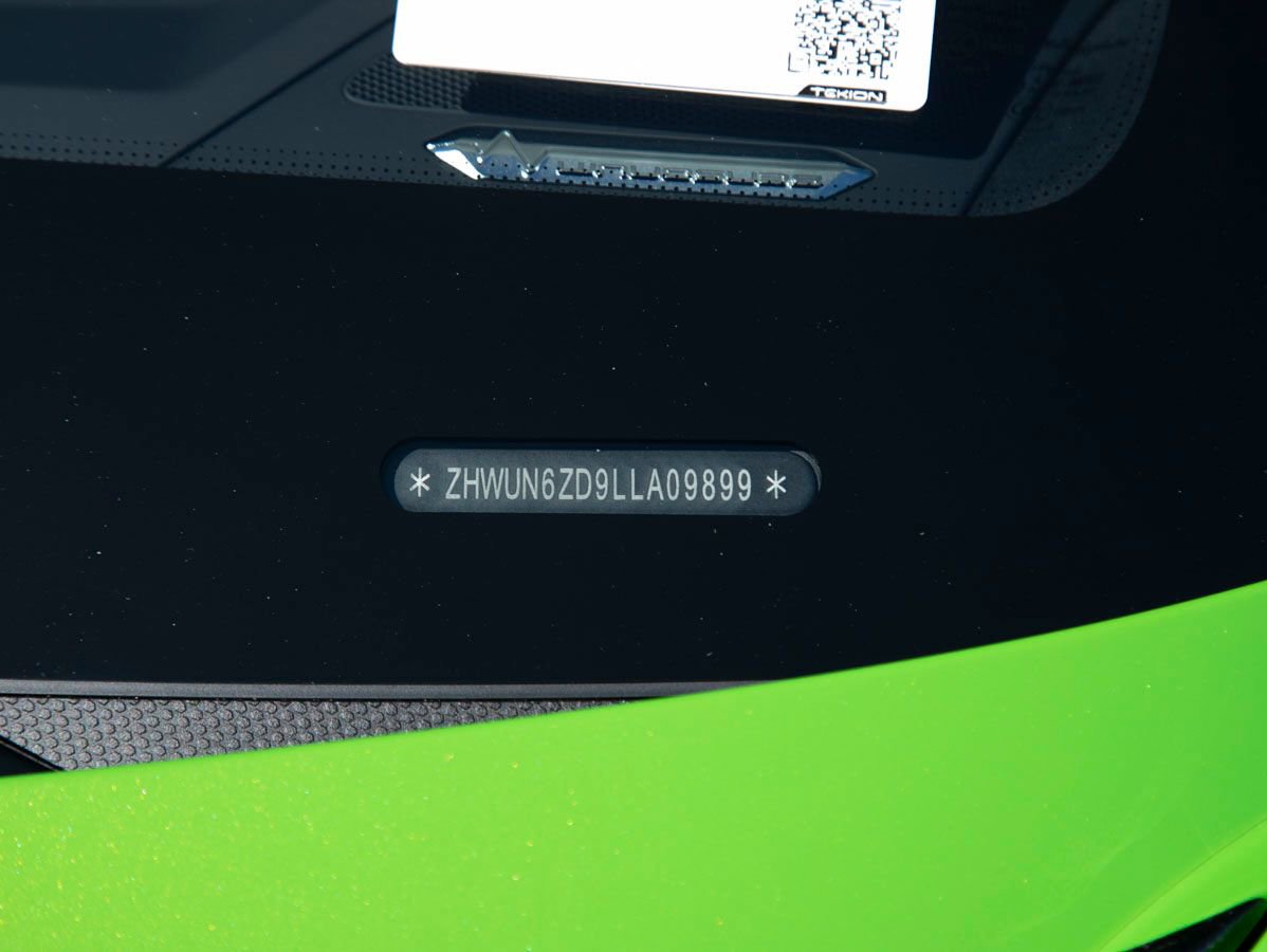 Used 2020 Lamborghini Aventador SVJ AWD/4WD image 31