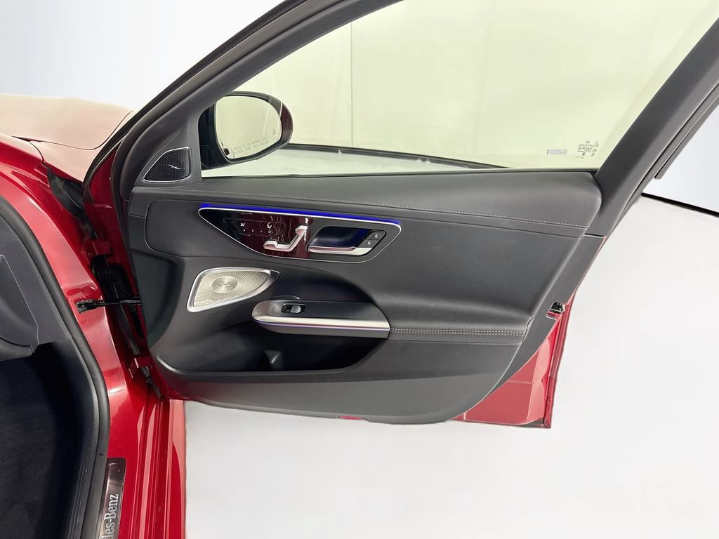 Used 2025 Mercedes-Benz C 300 Sedan image 25