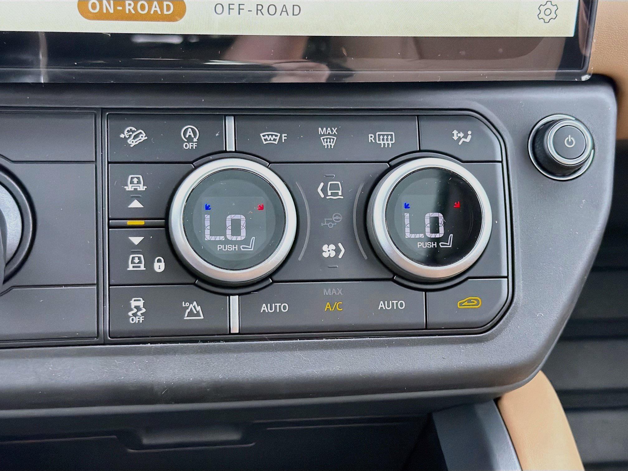 New 2026 Land Rover Defender 110 S AWD/4WD image 34