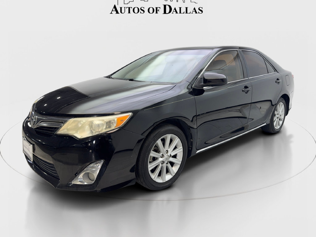 Used 2014 Toyota Camry XLE w/ Convenience Package FWD image 3