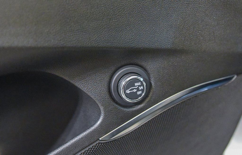 Used 2024 Buick Enclave Essence w/ Experience Buick Package image 16