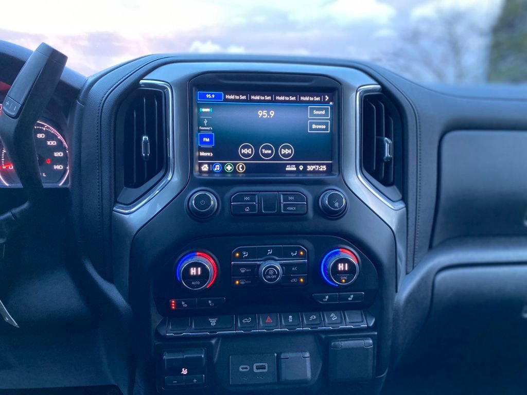 Used 2023 Chevrolet Silverado 2500 LT AWD/4WD image 25