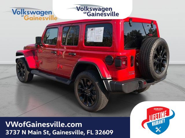 Used 2025 Jeep Wrangler Unlimited Sahara AWD/4WD image 6