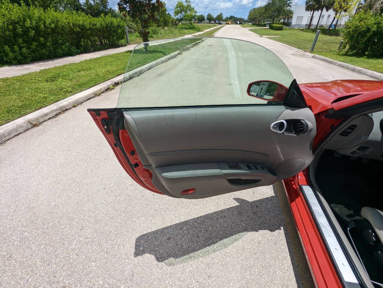 Used 2007 Nissan 350Z Touring image 10