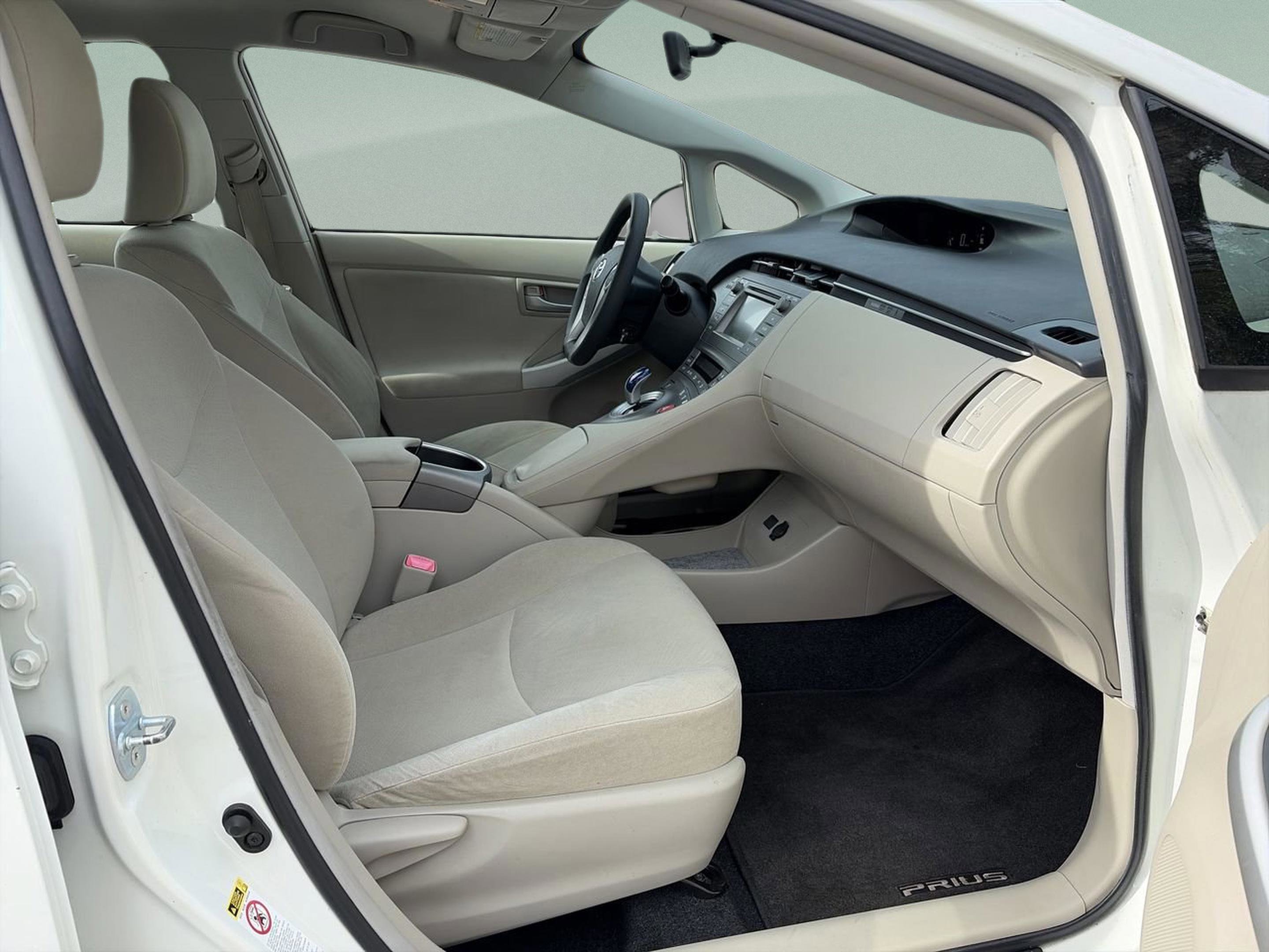 Used 2012 Toyota Prius Two image 19