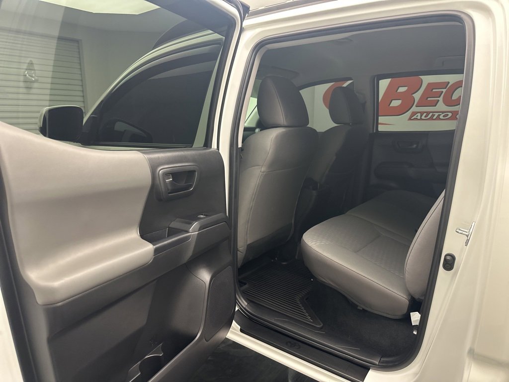 Used 2022 Toyota Tacoma SR image 6