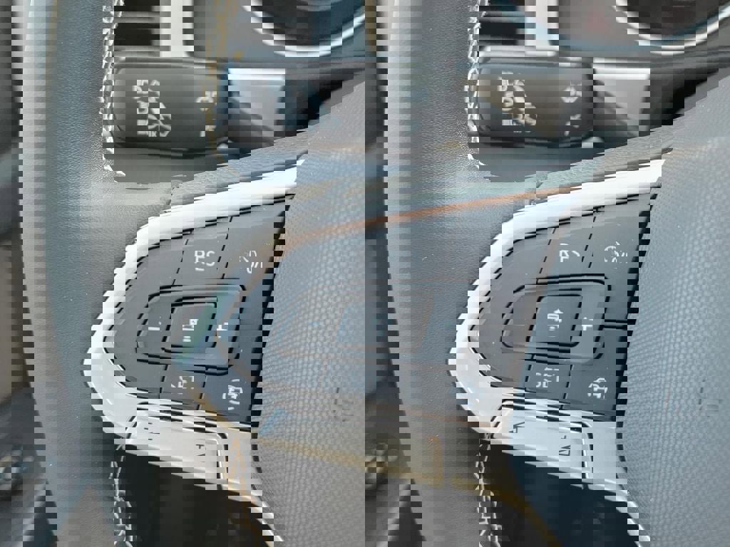 Used 2021 Volkswagen Atlas SE image 23