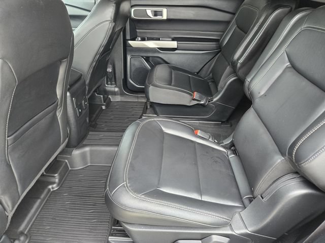 Used 2024 Ford Explorer XLT w/ Equipment Group 202A RWD image 29