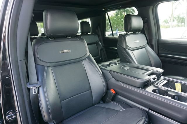Used 2025 Ford Expedition Platinum w/ Stealth Performance Package AWD/4WD image 2