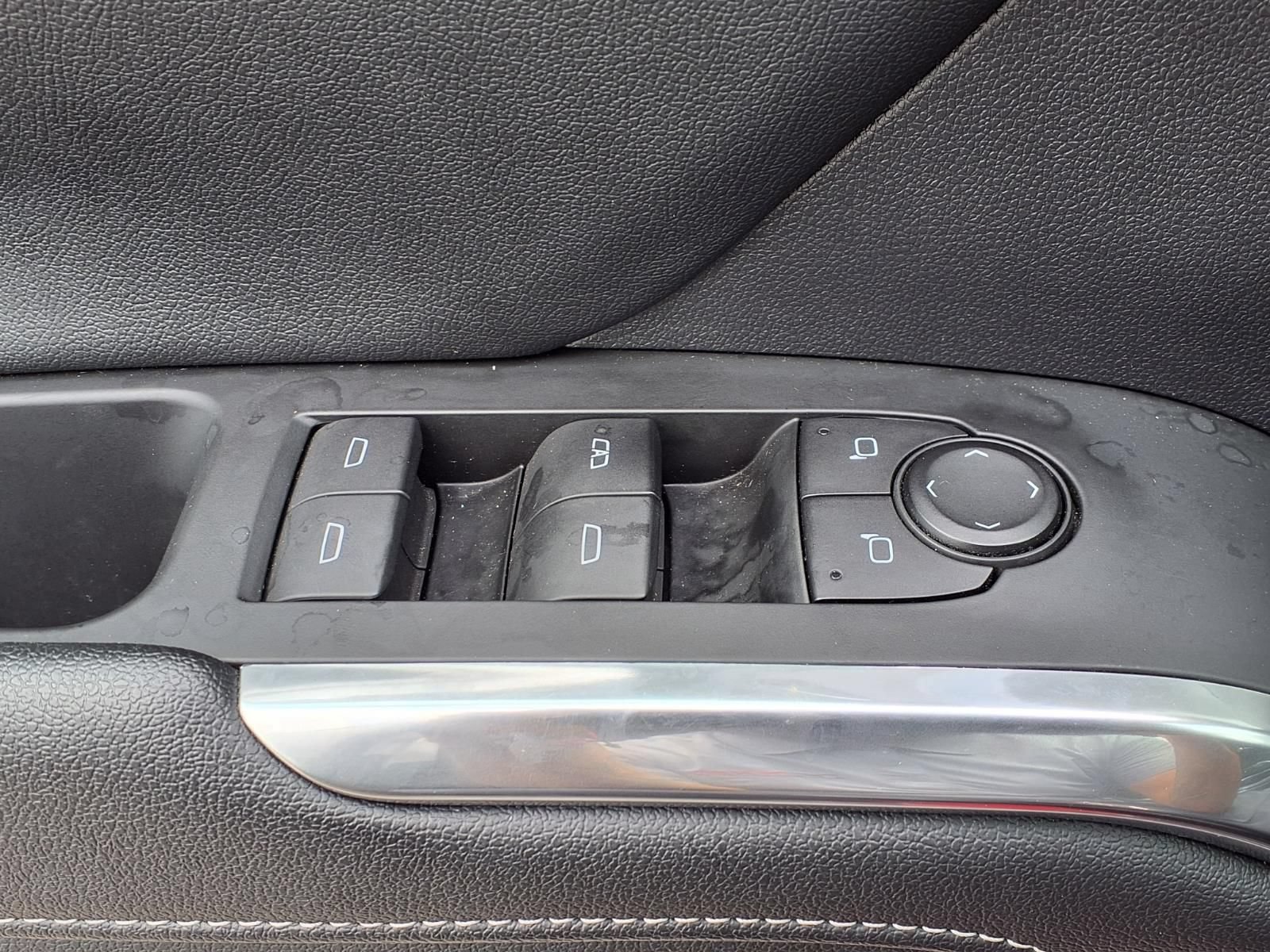 Used 2024 Chevrolet Traverse LT AWD/4WD image 8