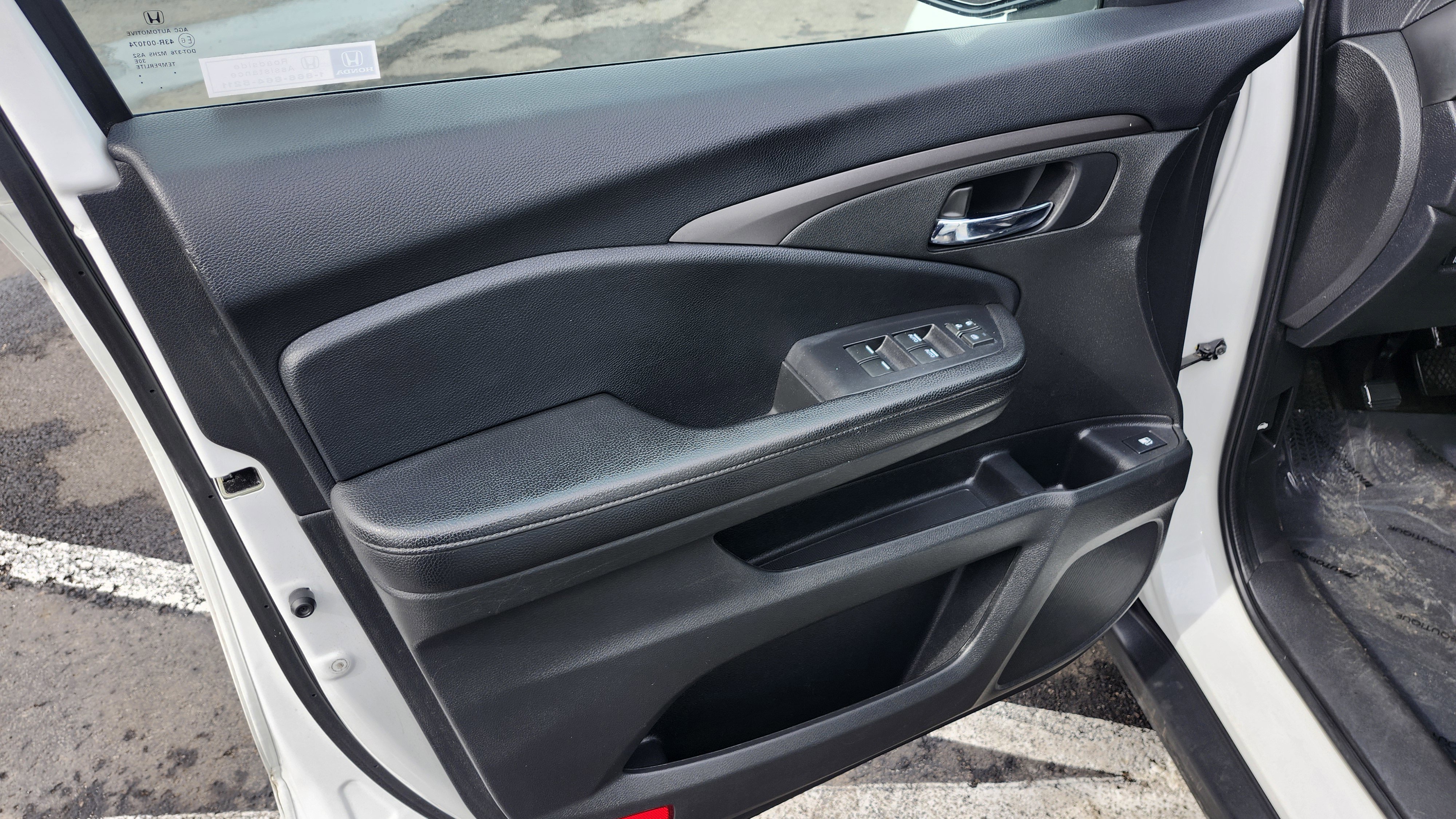 Used 2020 Honda Pilot LX image 22