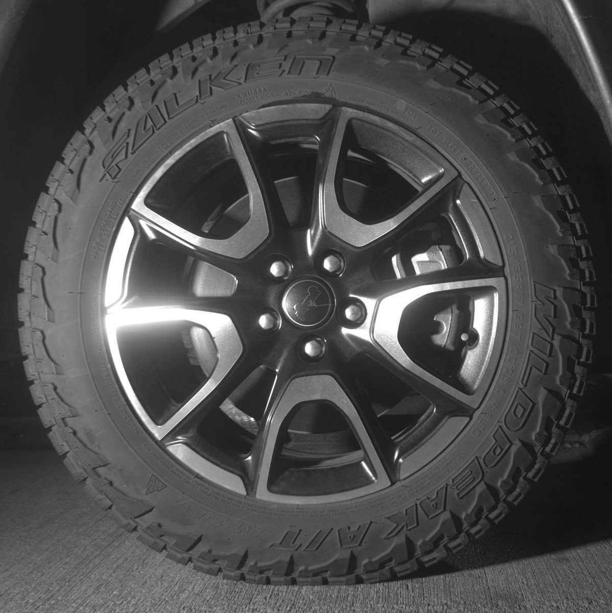 Used 2025 Jeep Compass Trailhawk image 12