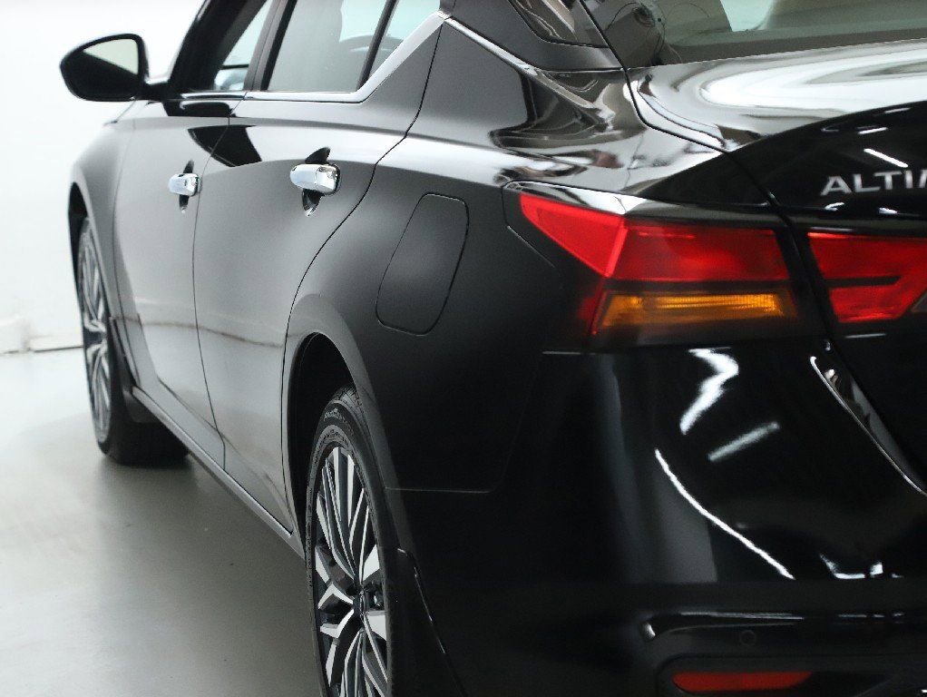 Certified 2023 Nissan Altima 2.5 SV w/ SV Premium Package image 44