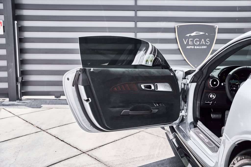 Used 2021 Mercedes-Benz AMG GT Black Series w/ Keyless-Go Package image 39