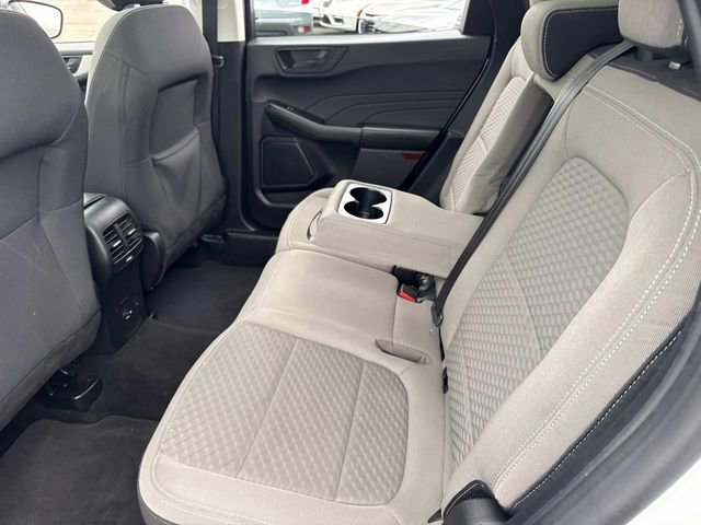 Used 2022 Ford Escape SE w/ SE Sport Appearance Package image 20