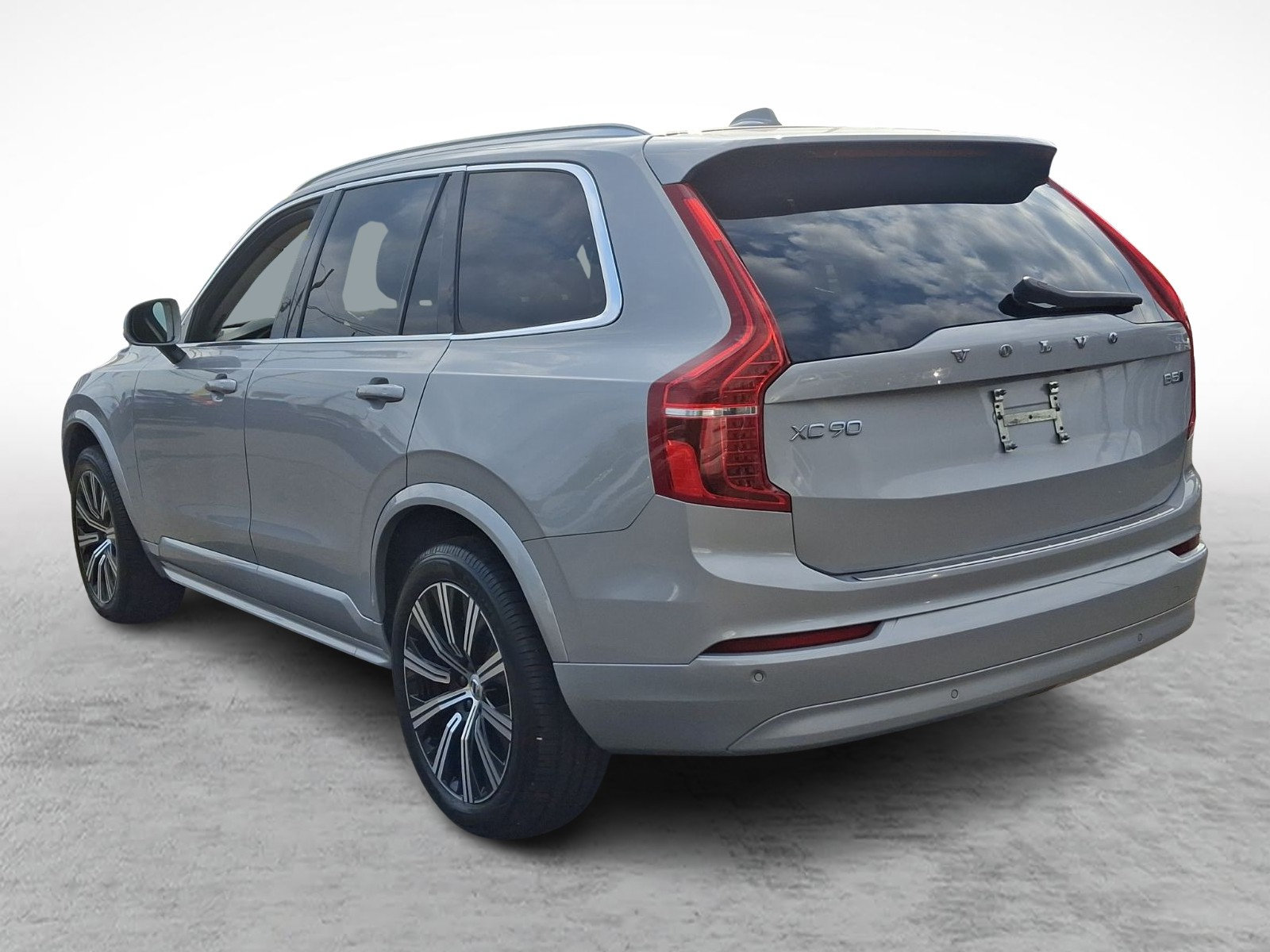 Used 2023 Volvo XC90 B5 Core w/ Protection Package Premier AWD/4WD image 4
