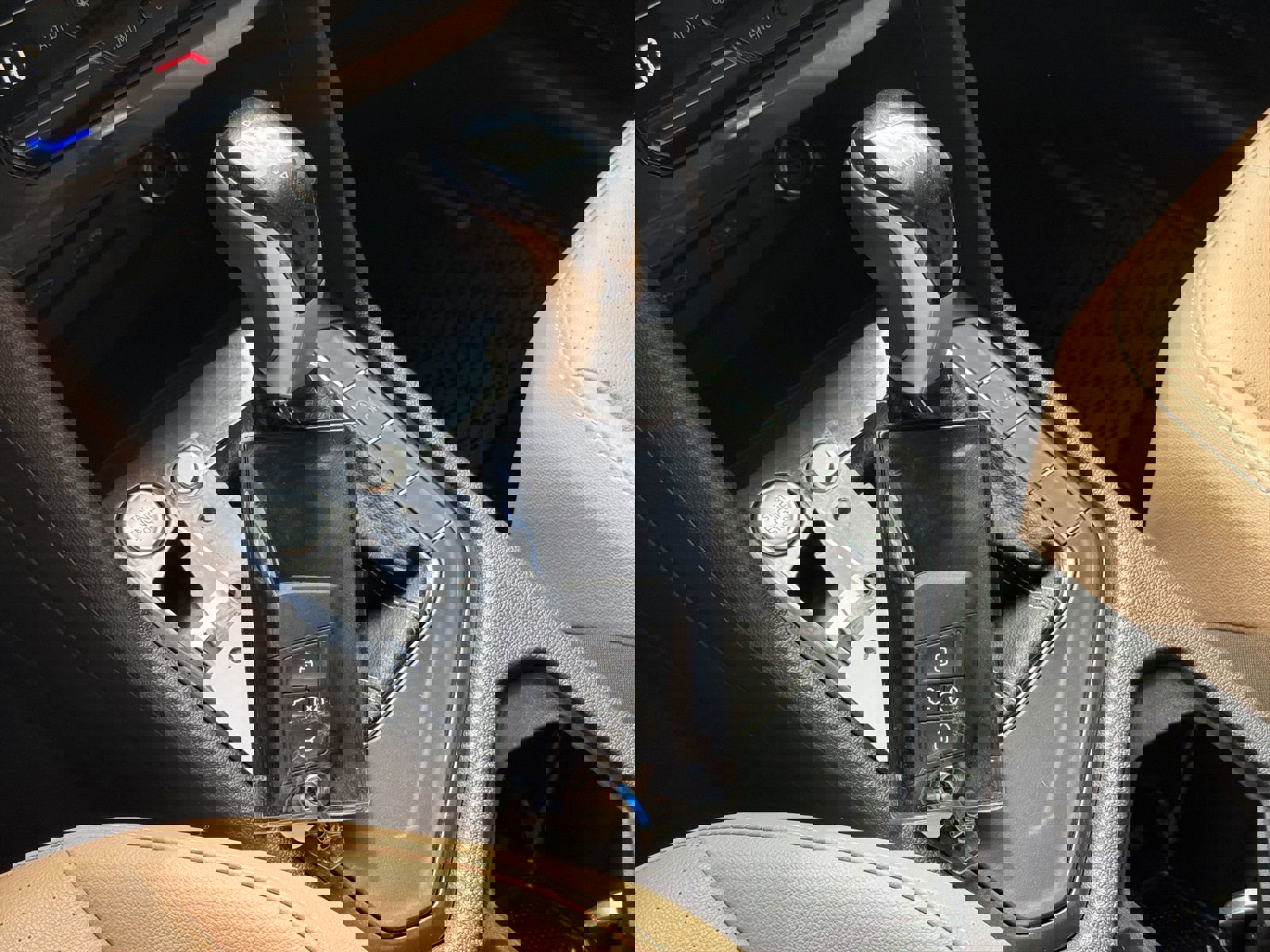 Used 2024 Volkswagen Tiguan SE image 36