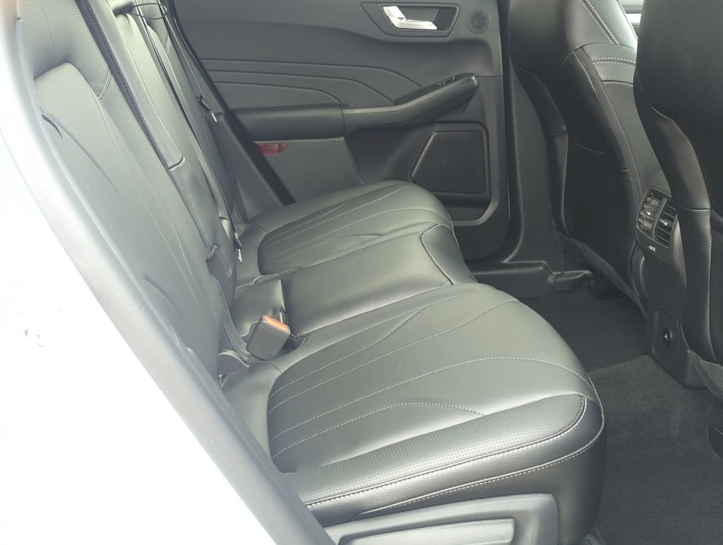 Used 2025 Ford Escape SE w/ PHEV Premium Package FWD image 26