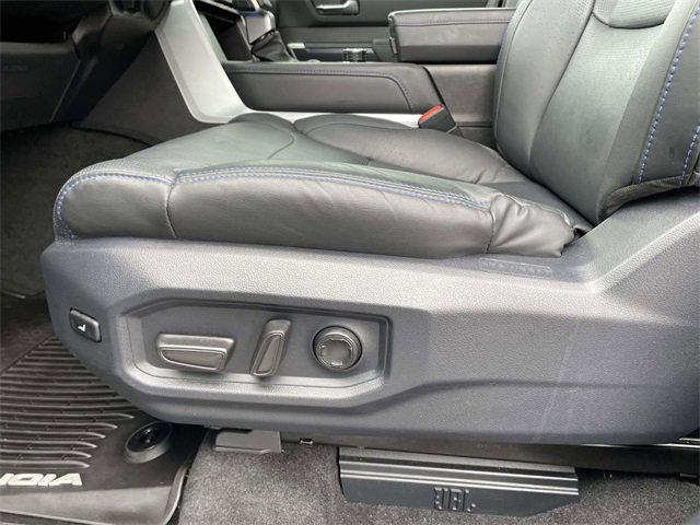 Used 2025 Toyota Sequoia Platinum image 22