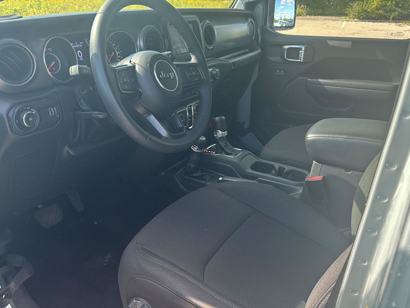 Used 2023 Jeep Wrangler Unlimited Sport AWD/4WD image 11