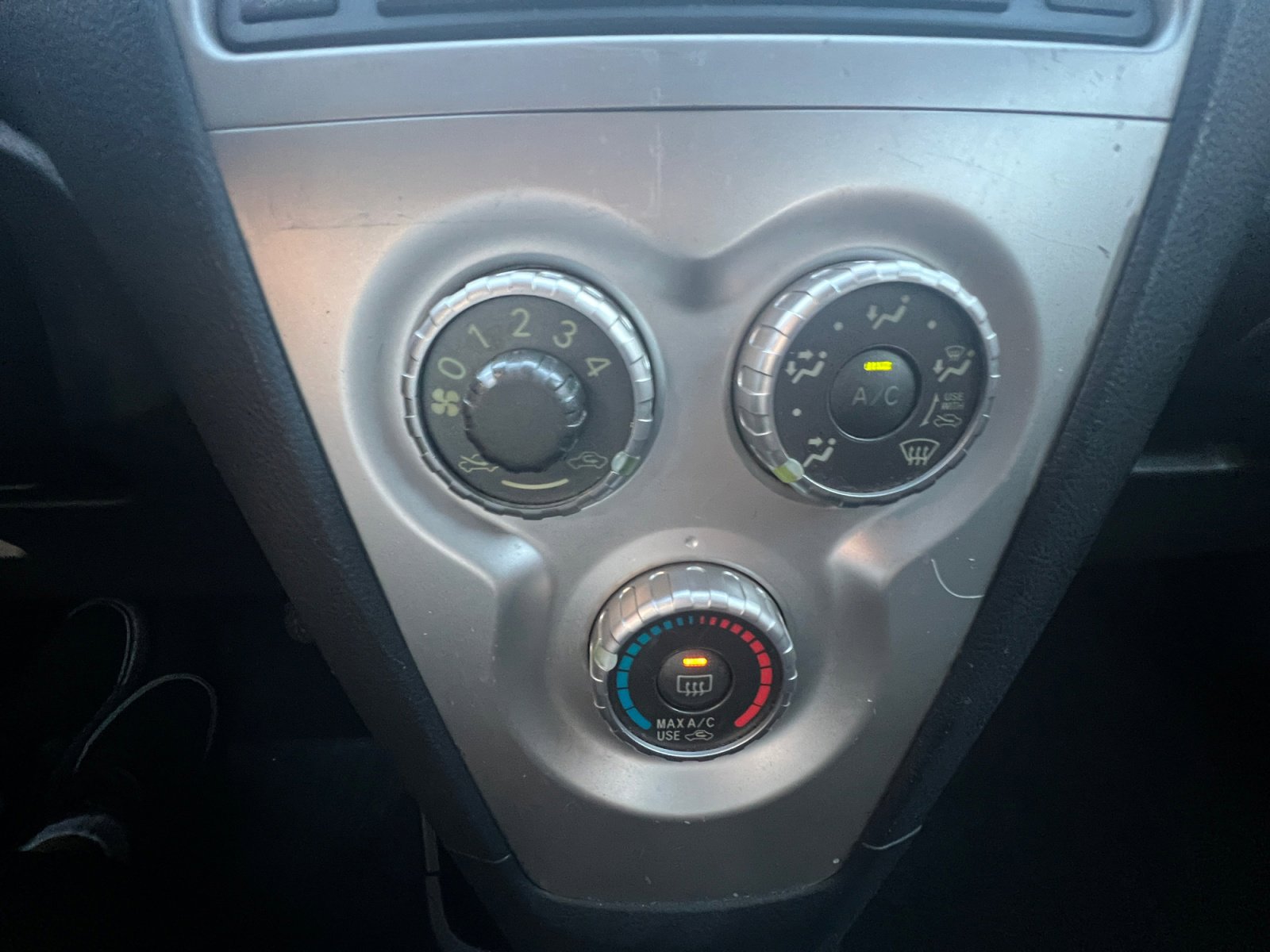 Used 2008 Toyota Yaris Sedan image 19