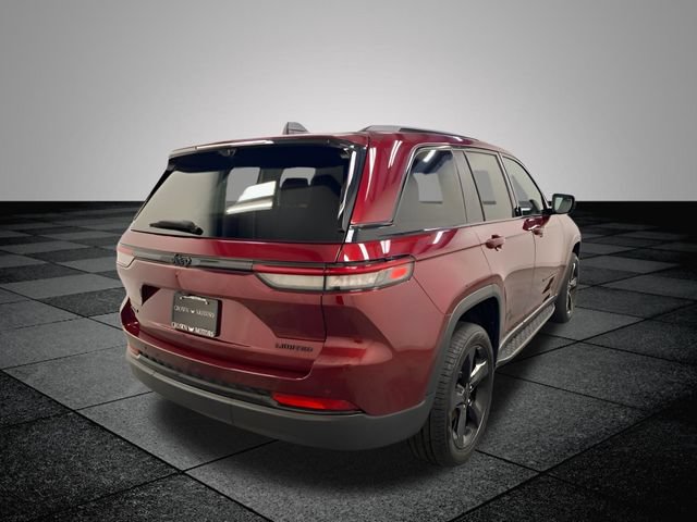 Used 2025 Jeep Grand Cherokee Limited w/ Luxury Tech Group II AWD/4WD image 7