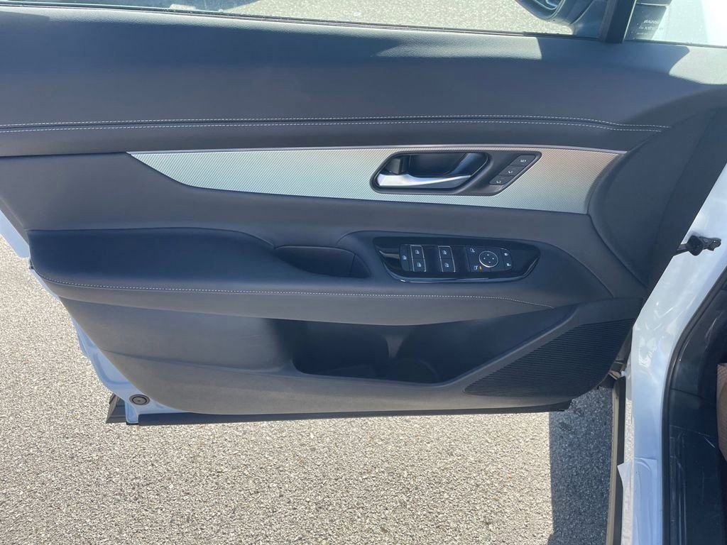 New 2025 Nissan Murano SL image 13