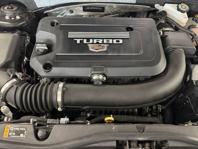 Used 2021 Cadillac XT4 Luxury w/ Cold Weather Package image 6