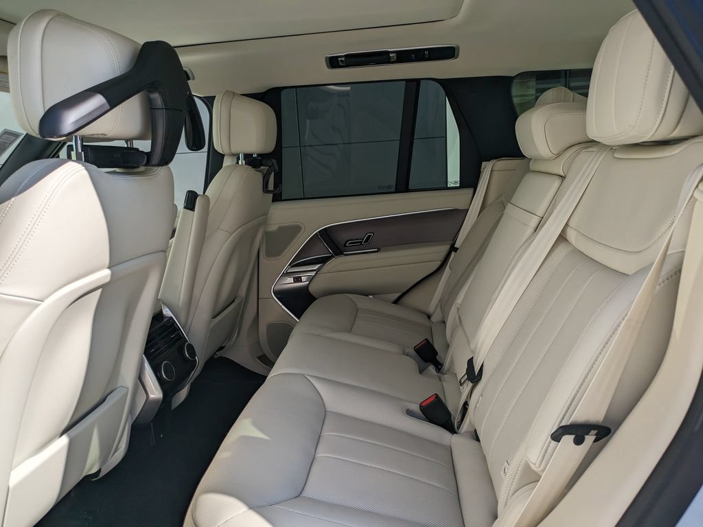 New 2026 Land Rover Range Rover SE AWD/4WD image 13