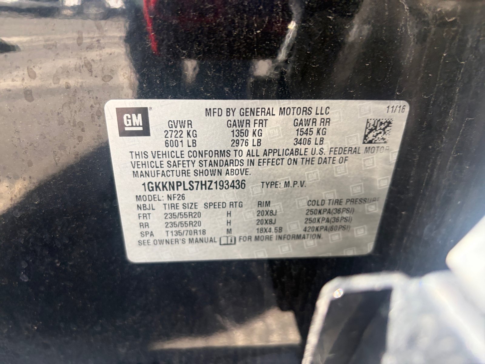Used 2017 GMC Acadia Denali w/ Technology Package FWD image 24
