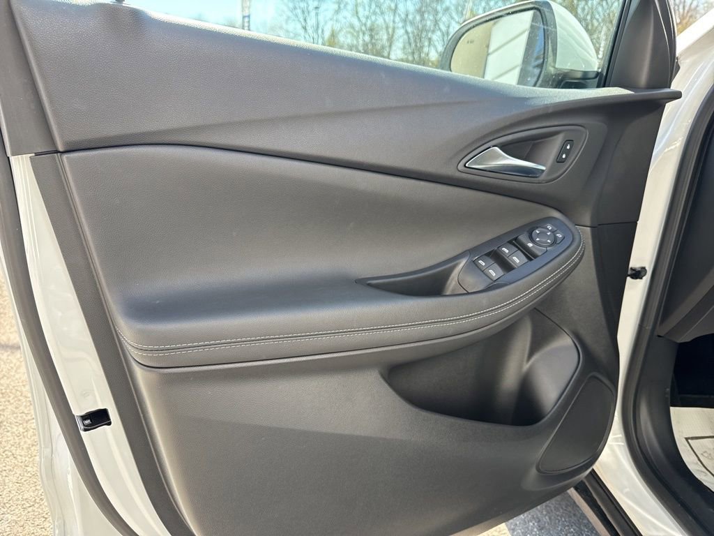 Used 2024 Buick Encore GX Preferred w/ Comfort Package image 19