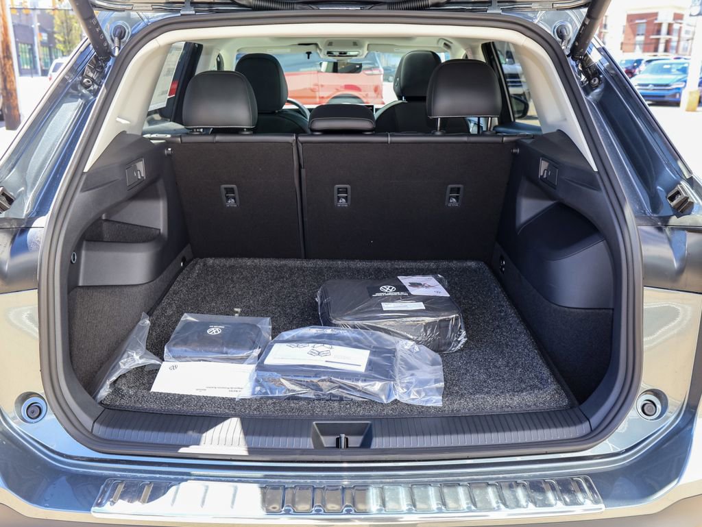 New 2026 Volkswagen Tiguan SE AWD/4WD image 10