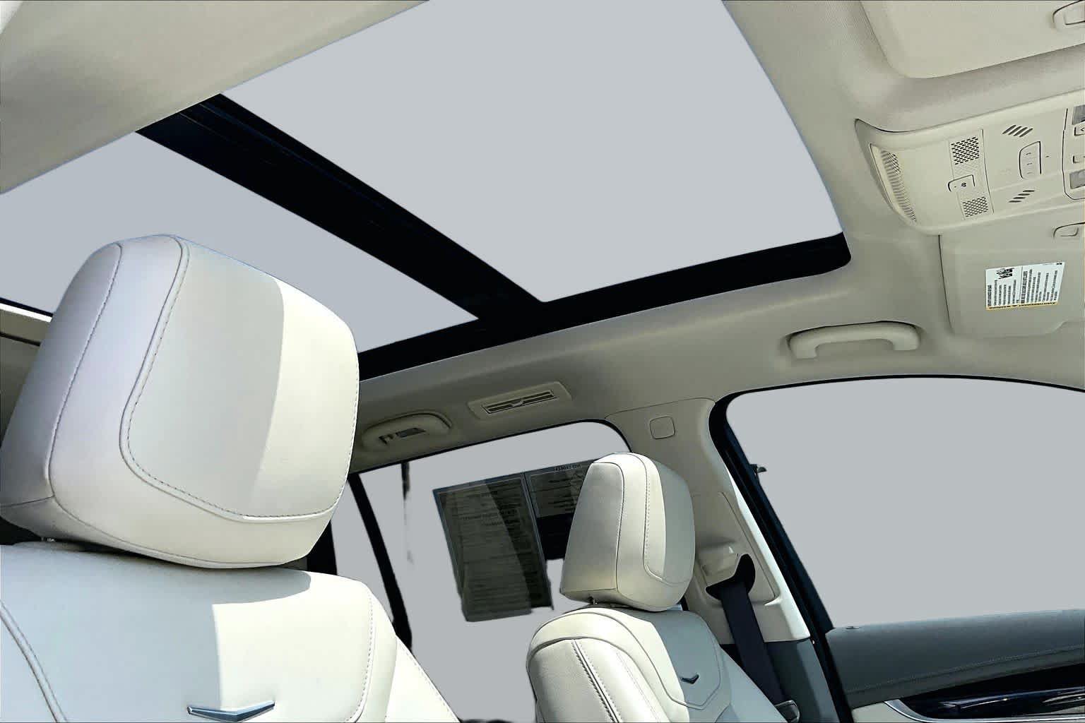 Used 2023 Cadillac XT6 Premium Luxury FWD image 14