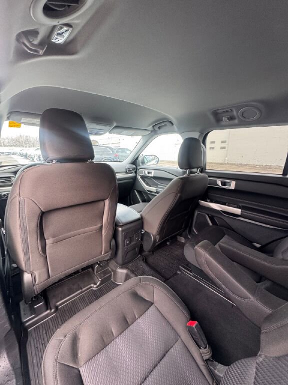 Used 2023 Ford Explorer XLT w/ Class IV Trailer Tow Package image 17