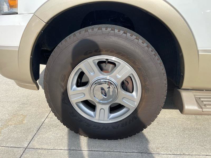 Used 2006 Ford Expedition Eddie Bauer RWD image 17